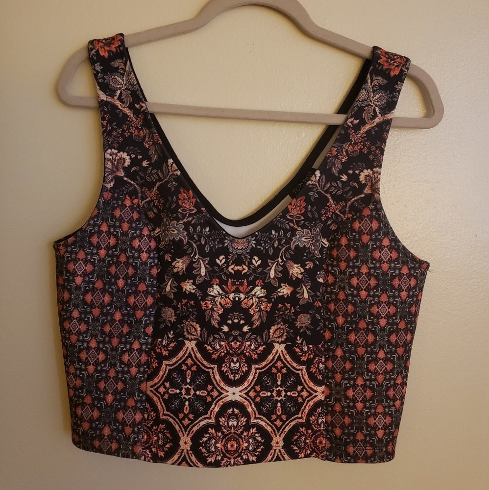 Crop top